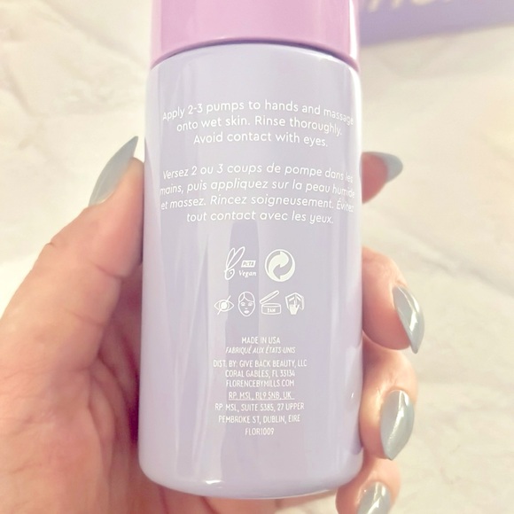Florence by mills CLEAR THE WAY CLARIFYING FACE WASH BNIB! - Picture 3 of 10